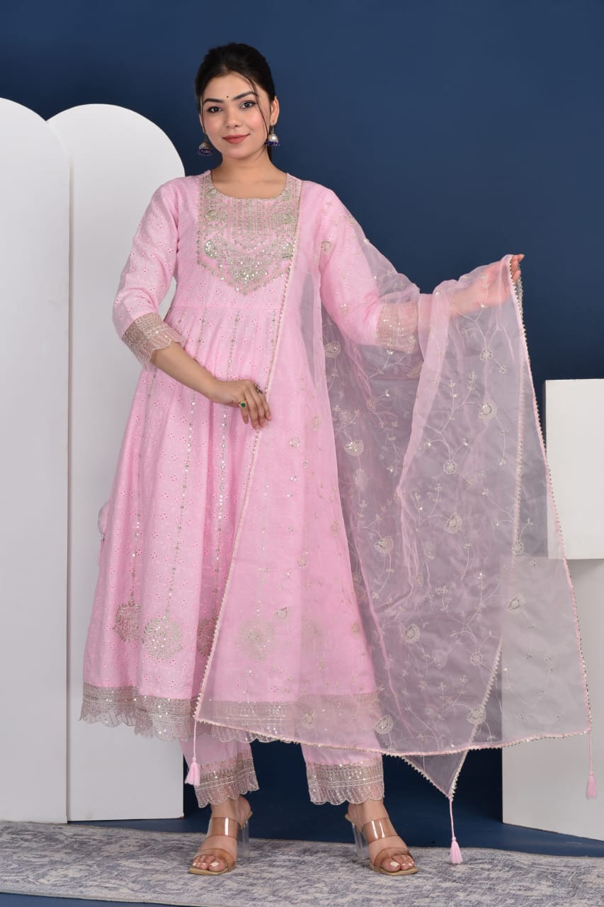 Everyday Elegance: Comfort Meets Style with Kalasth